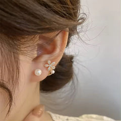 Fashionable Diamond Flower and Pearl Stud Korean Earrings
