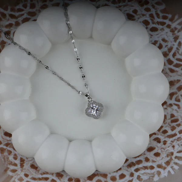 Love diamond look necklace Silver Coated