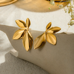 World of Flowers ear ring